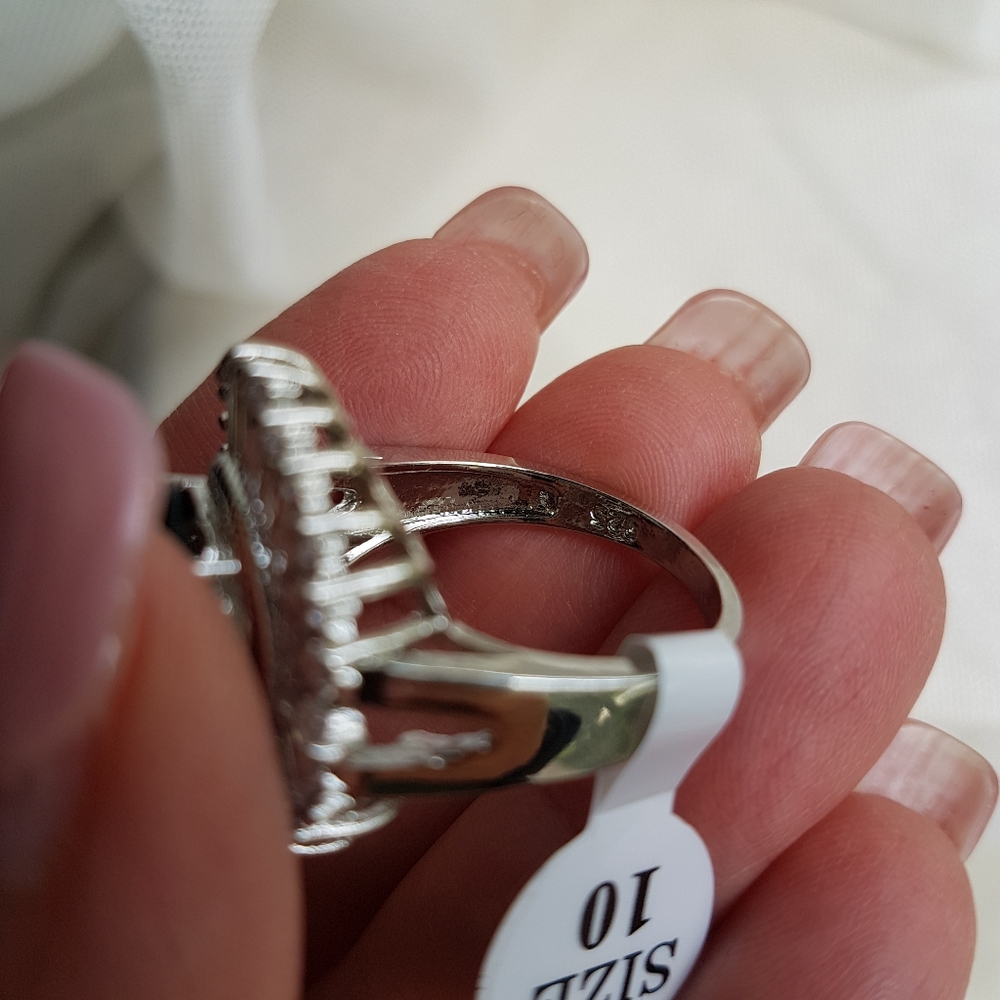 Swarovski Elements 925 Silver Emerald Green Oval Baguette Starburst Ring NEW - Picture 5 of 13